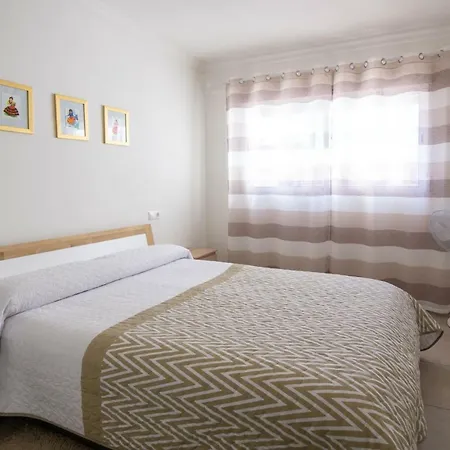 Three Bedroom Goleta Apartamento Torrevieja
