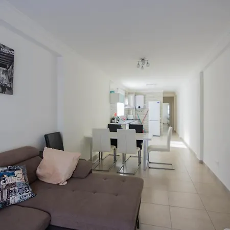 Three Bedroom Goleta Apartamento Torrevieja